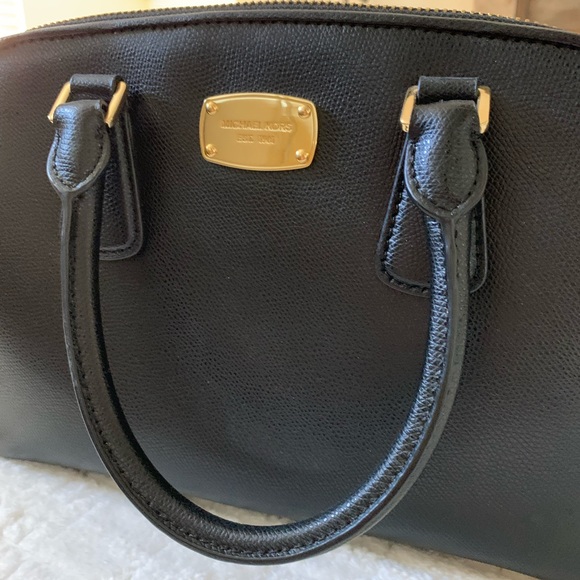 Michael Kors Handbag with detachable strap - Picture 3 of 9